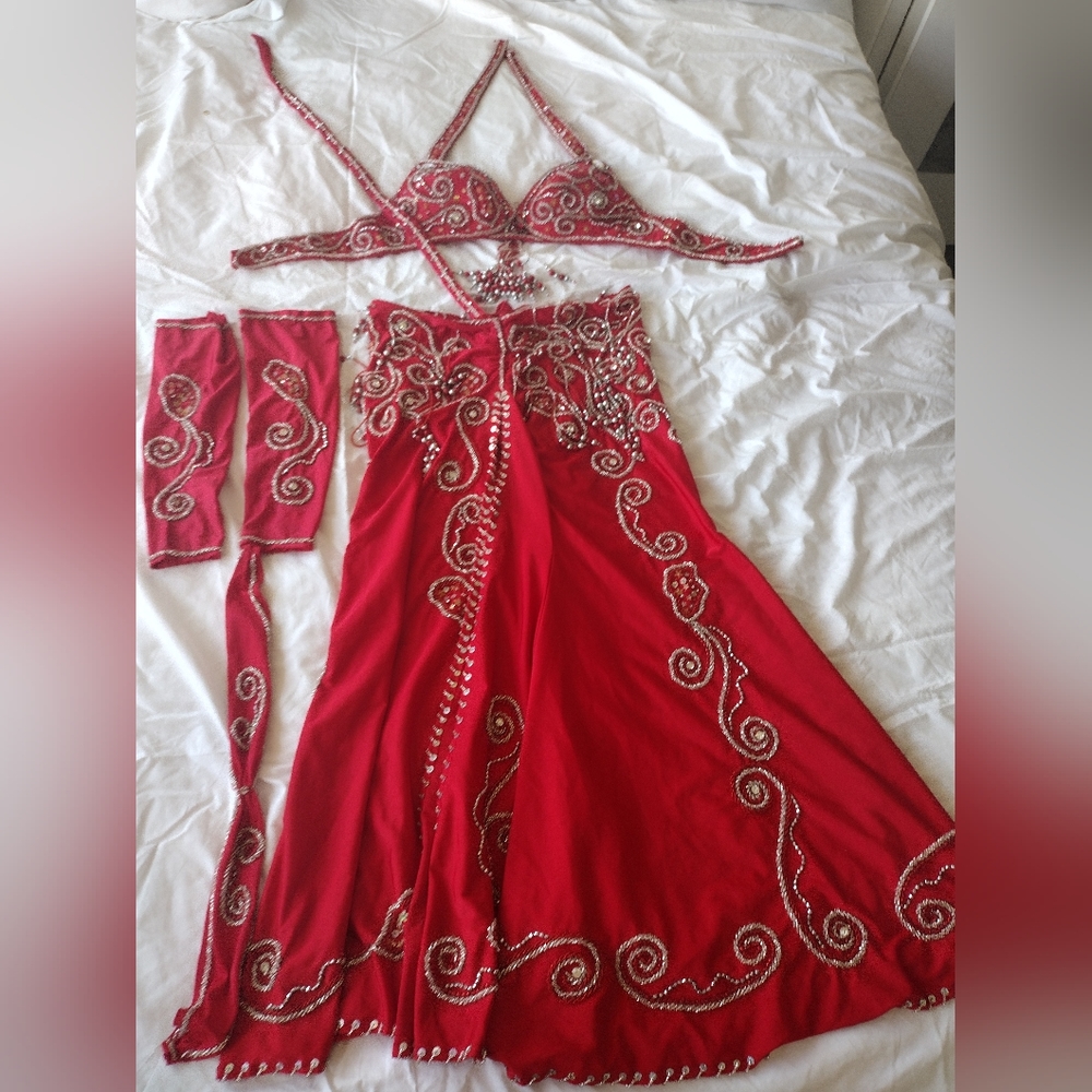 PROFESSIONAL HAND BEADED EGYPTIAN BELLY DANCE COSTUME FIVE PIECES WORN ONCE